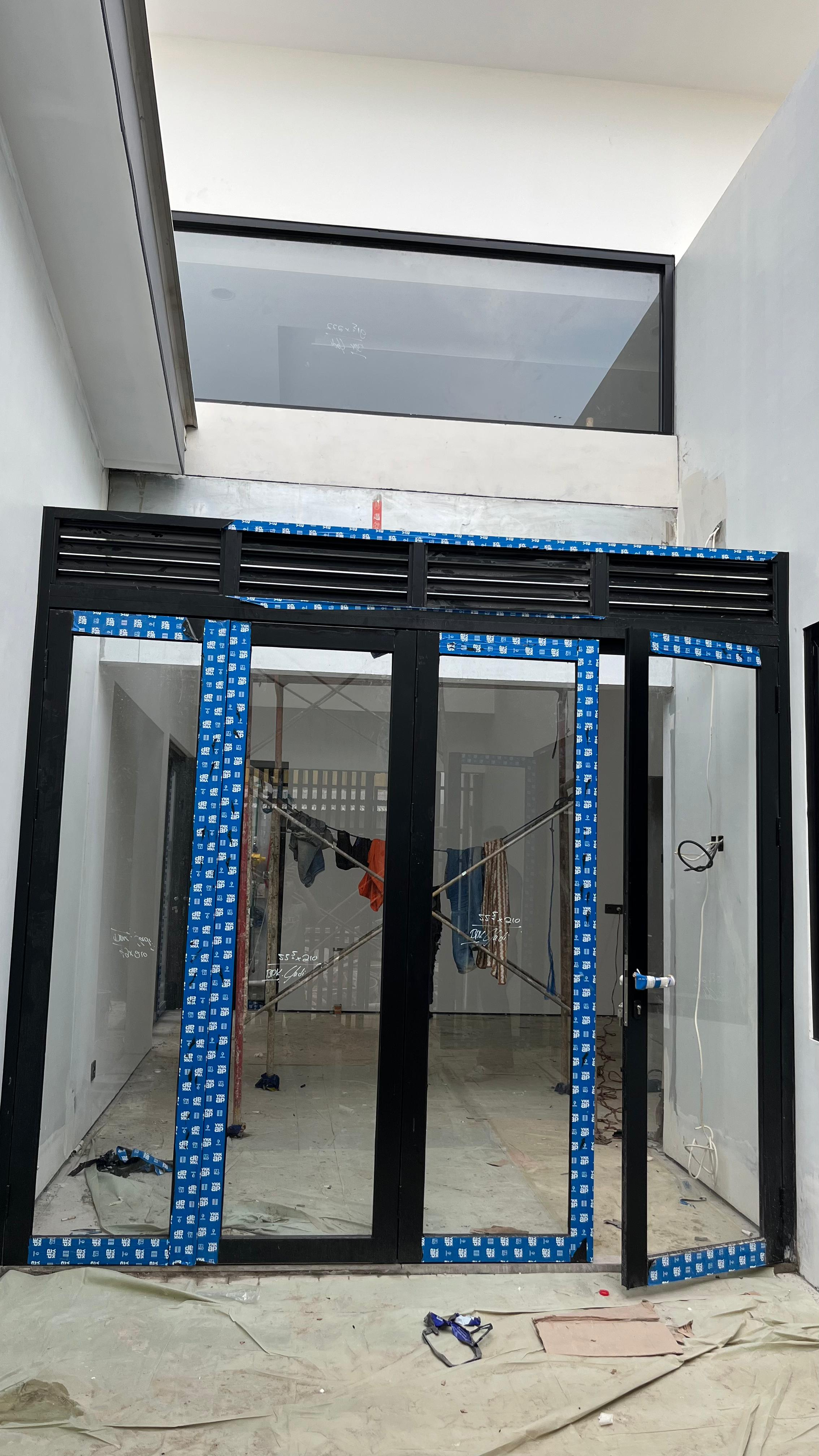 Pintu Lipat dan Jalusi 4 Daun